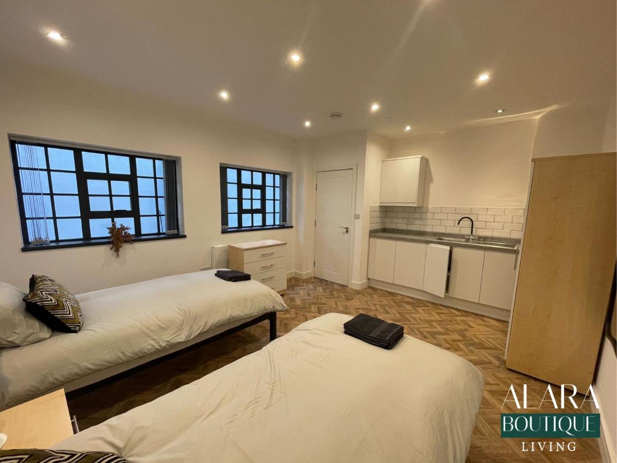 3 Floor Townhouse Luxury Living Alara Boutique Apartment Birmingham Luaran gambar