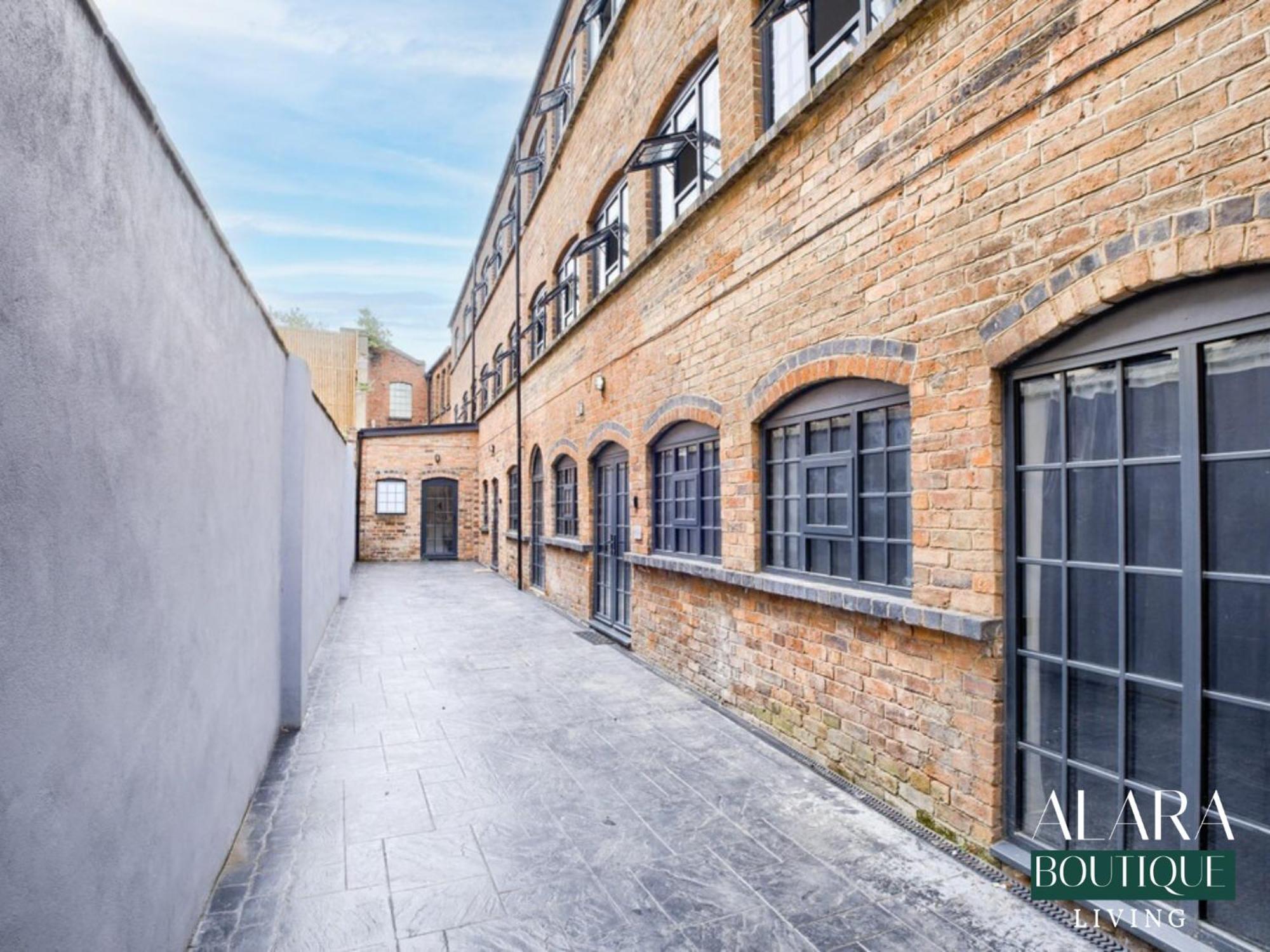 3 Floor Townhouse Luxury Living Alara Boutique Apartment Birmingham Luaran gambar