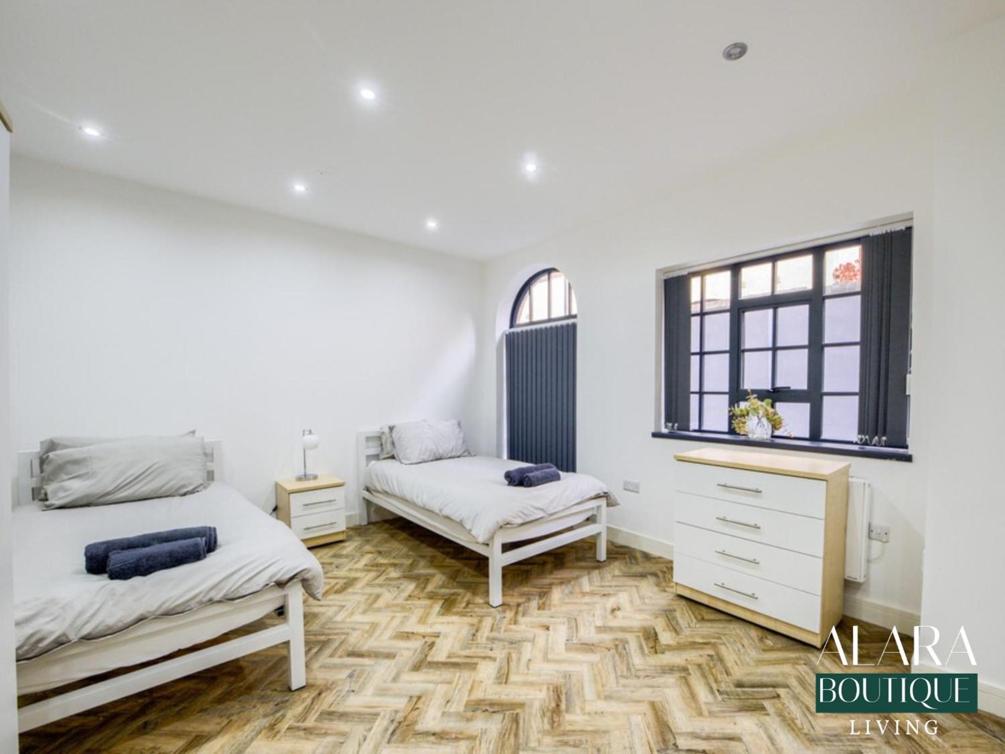 3 Floor Townhouse Luxury Living Alara Boutique Apartment Birmingham Luaran gambar