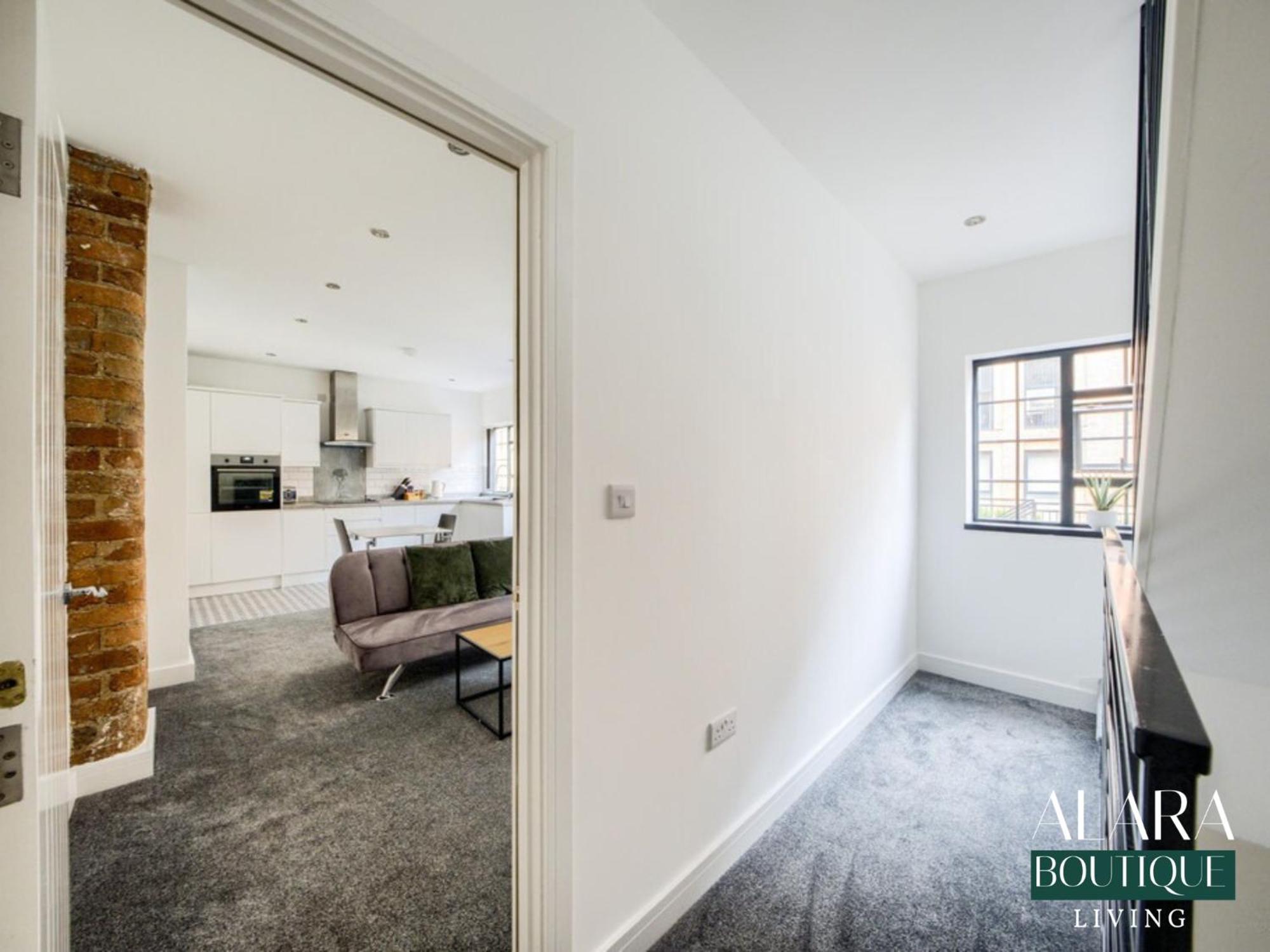 3 Floor Townhouse Luxury Living Alara Boutique Apartment Birmingham Luaran gambar